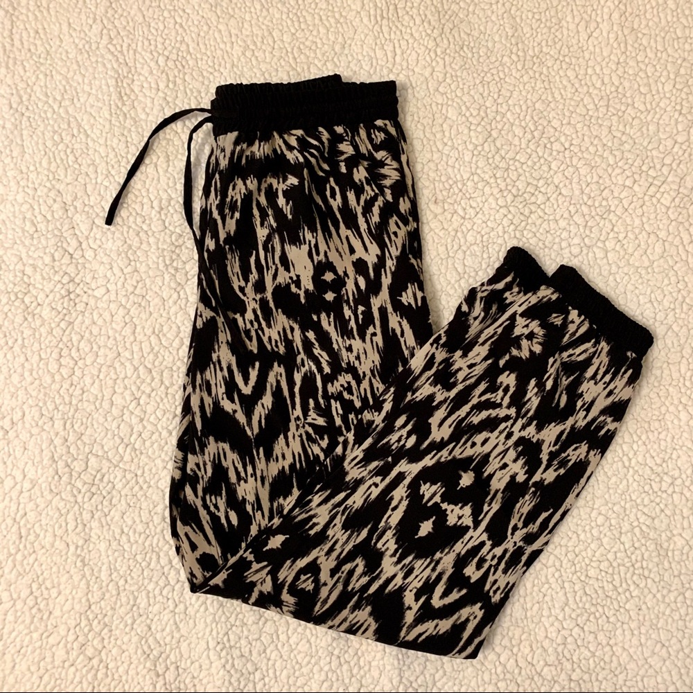 Rue21 Joggers-Size M